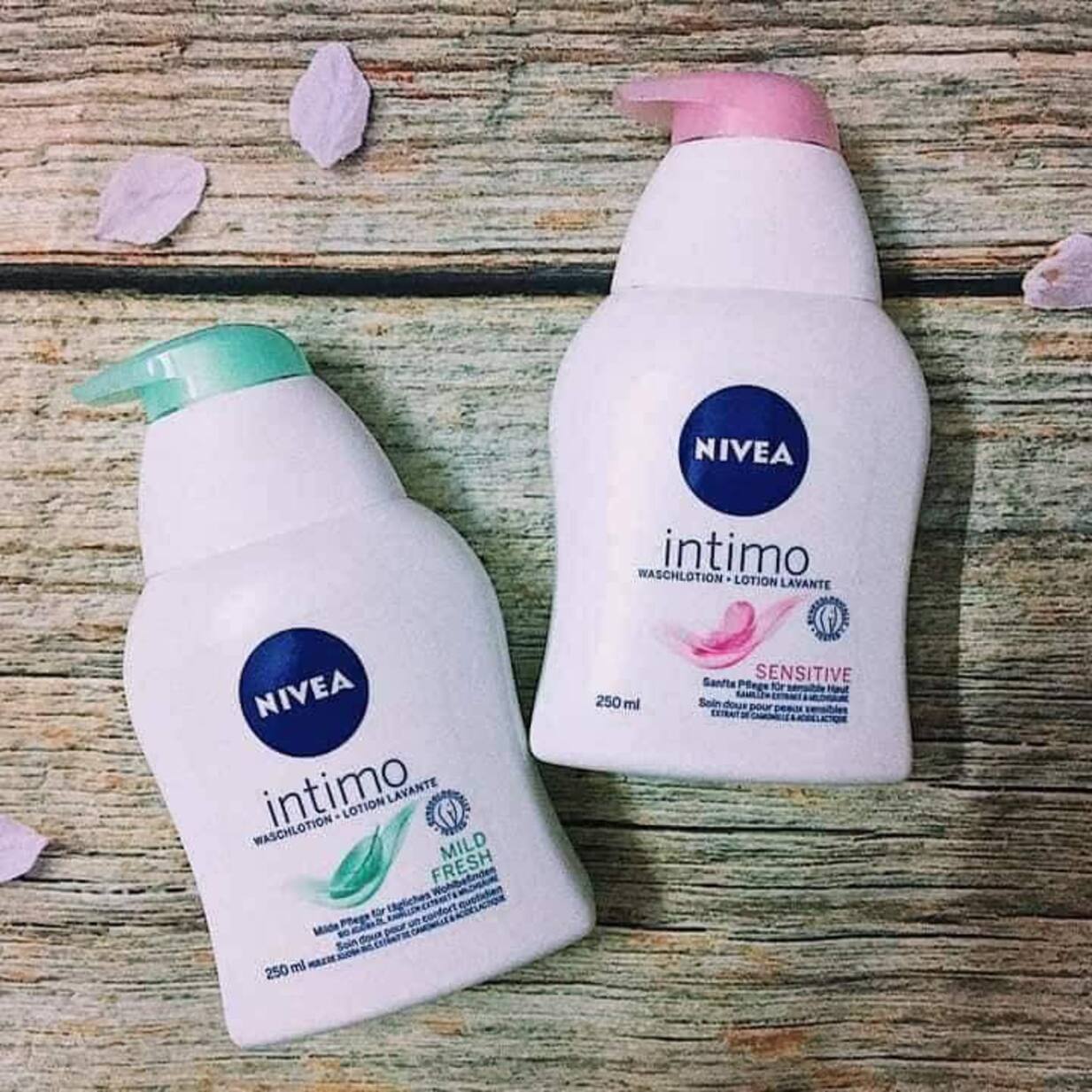 Dung Dịch Vệ Sinh Phụ Nữ Nivea Intimo Mild Fresh, 250 ml