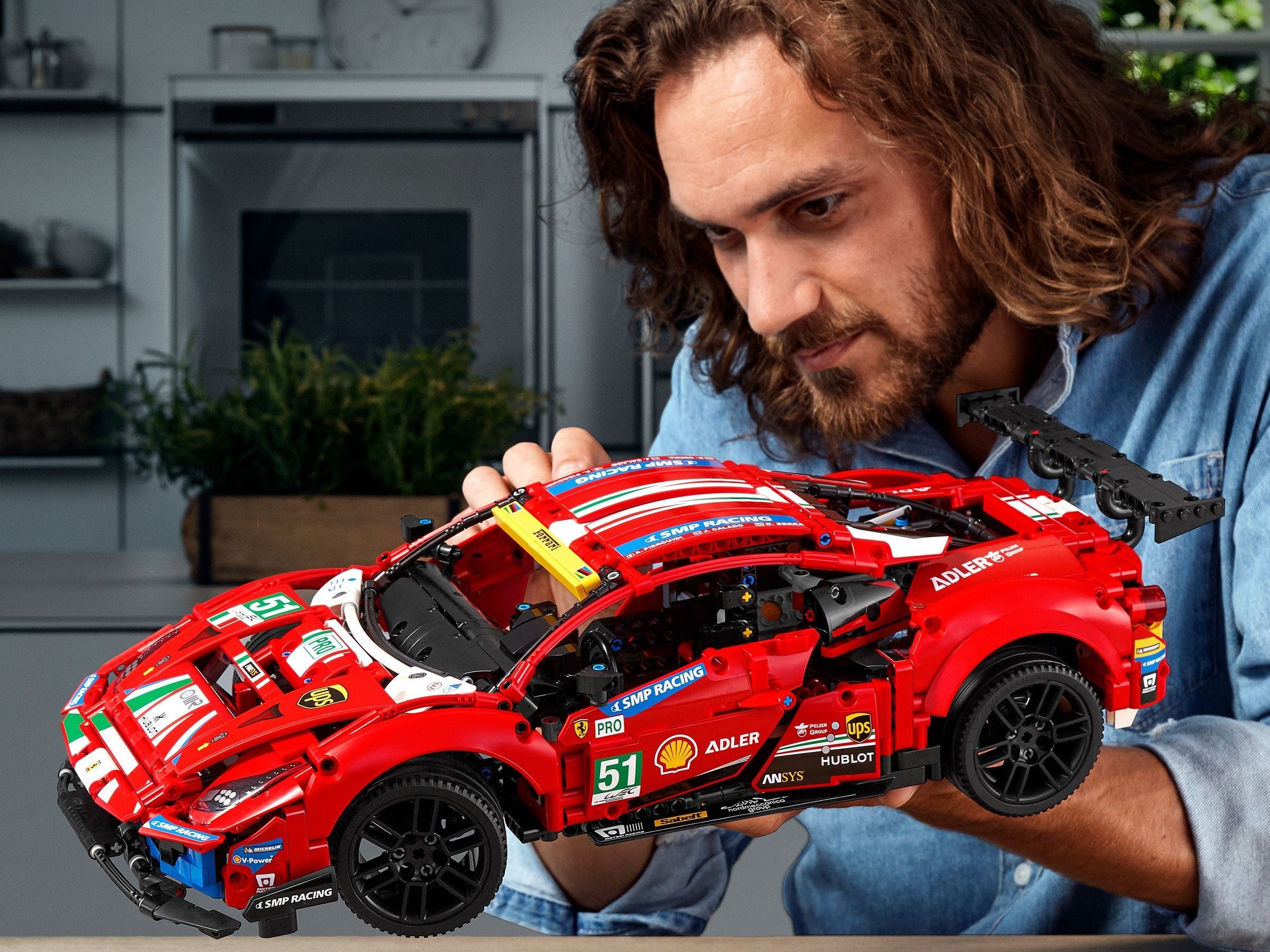 LEGO Technic 42125 Ferrari 488 GTE 'AF Corse #51'