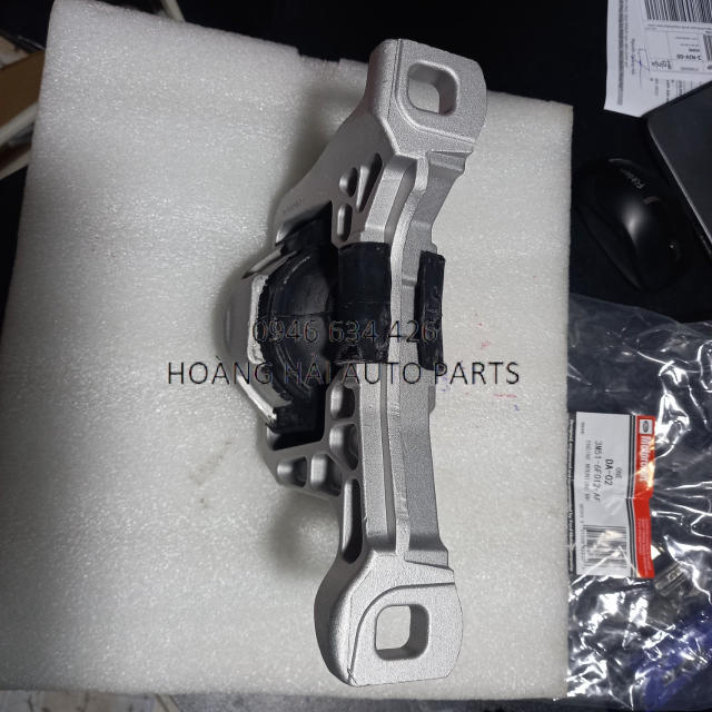 CHÂN ĐẦU MÁY FORD FOCUS 2009-2010