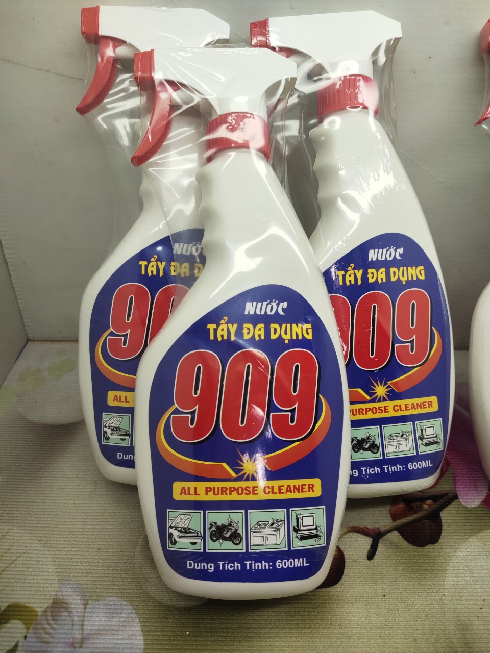 Nước tẩy đa dụng 909