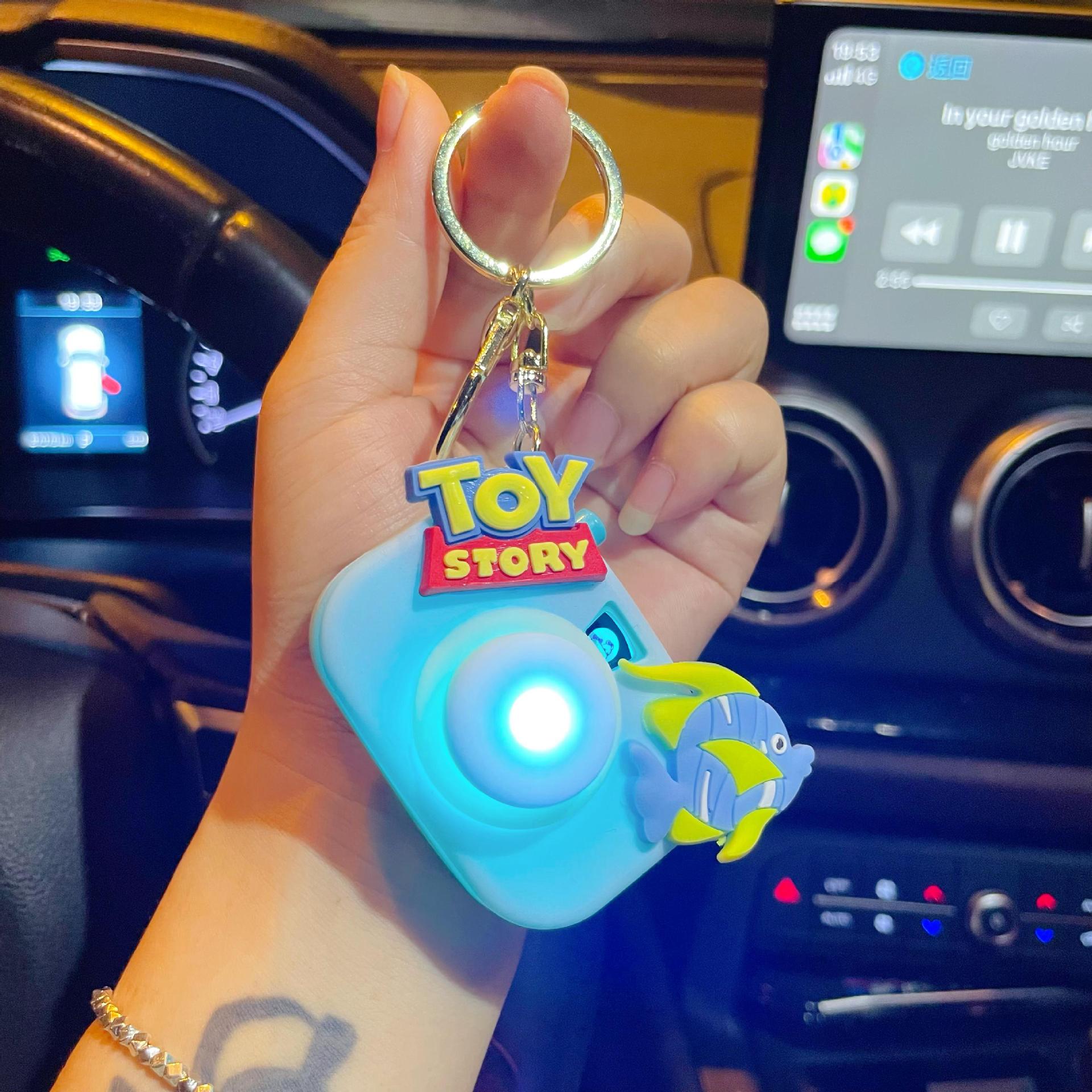 Móc khoá máy ảnh thỏ space cute + móc chìa khoá dễ thương phụ kiện túi xách balo oto cặp xách -MINKEY
