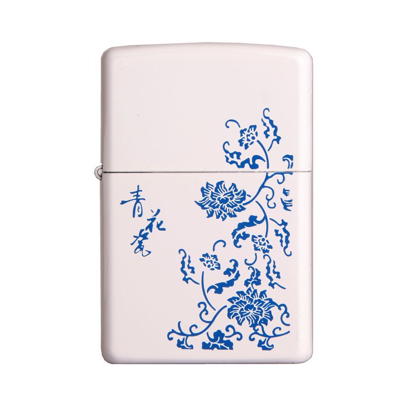 Bật Lửa Zippo Trắng Hoa Văn Xanh Đời La Mã ( Tặng Kèm Đá Bấc )