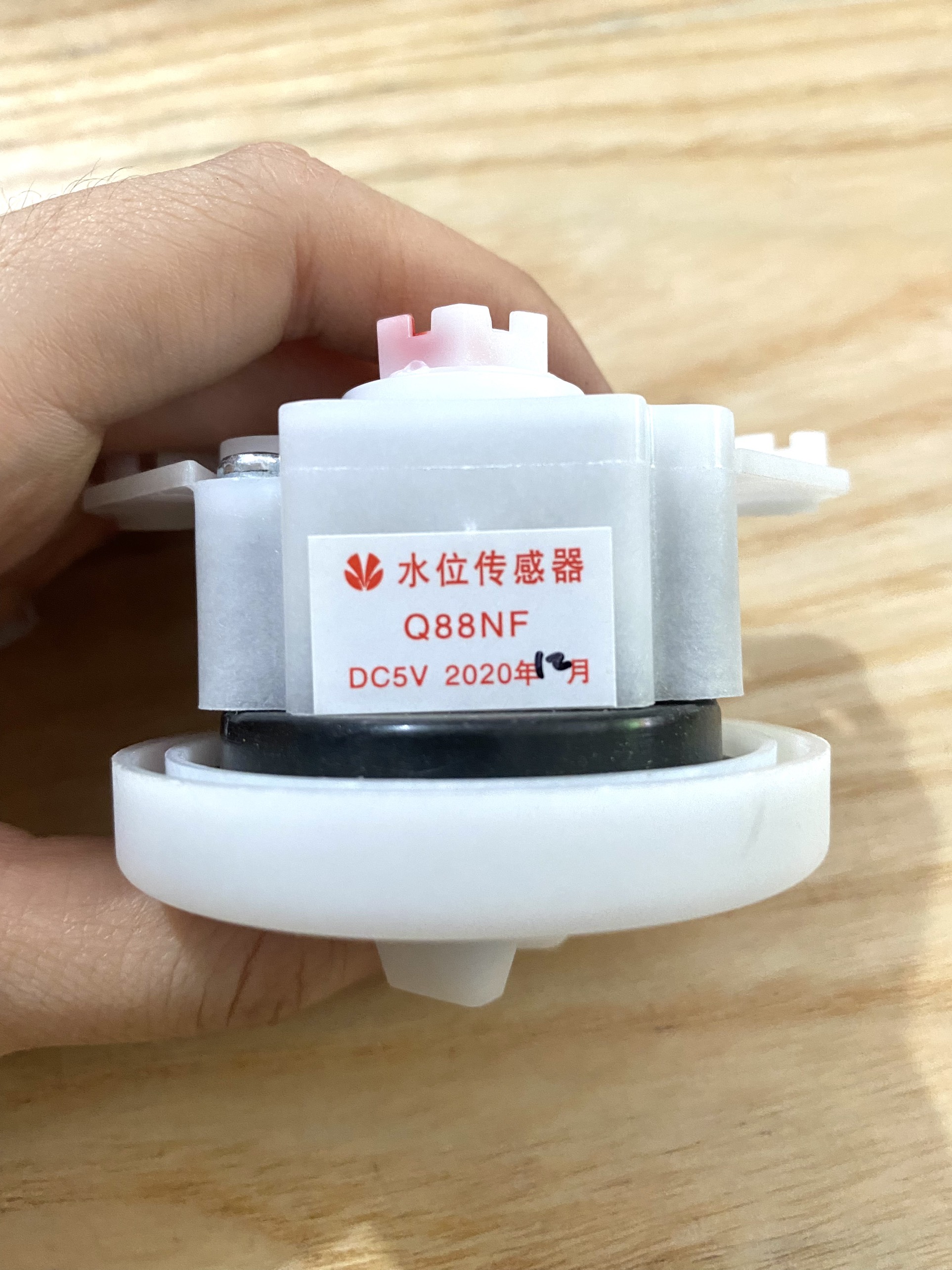 Phao áp lực nước máy giặt Đa Năng 3 chân
