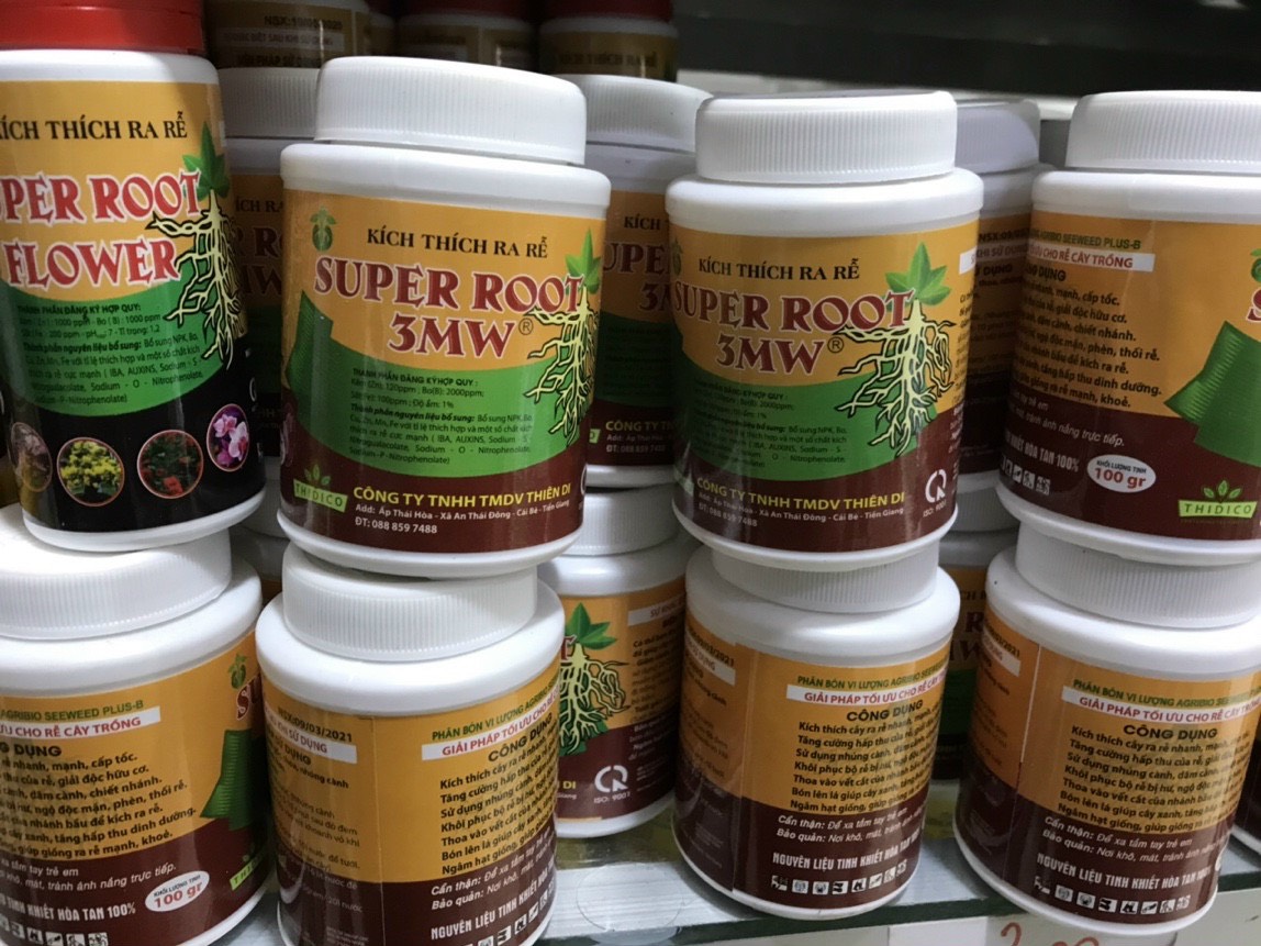 Kích thích ra rễ cây trồng SUPER ROOT 3MW