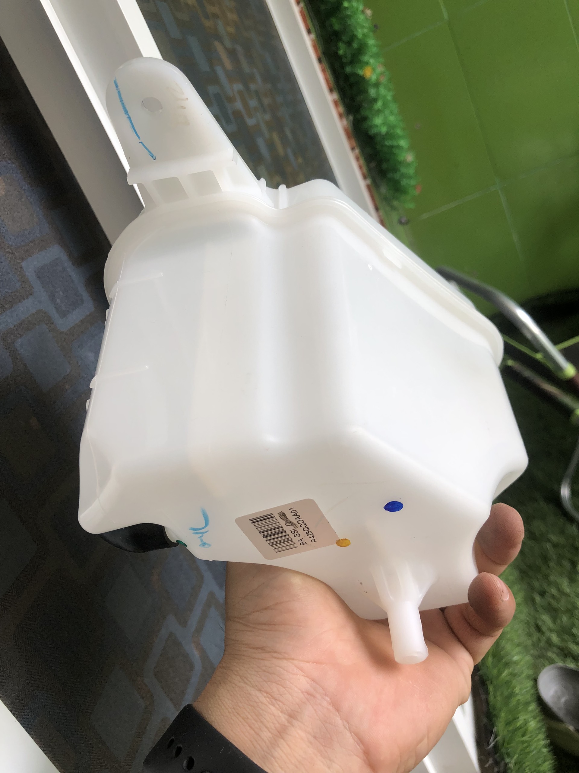 BÌNH NƯỚC PHỤ HYUNDAI GRAND I10
