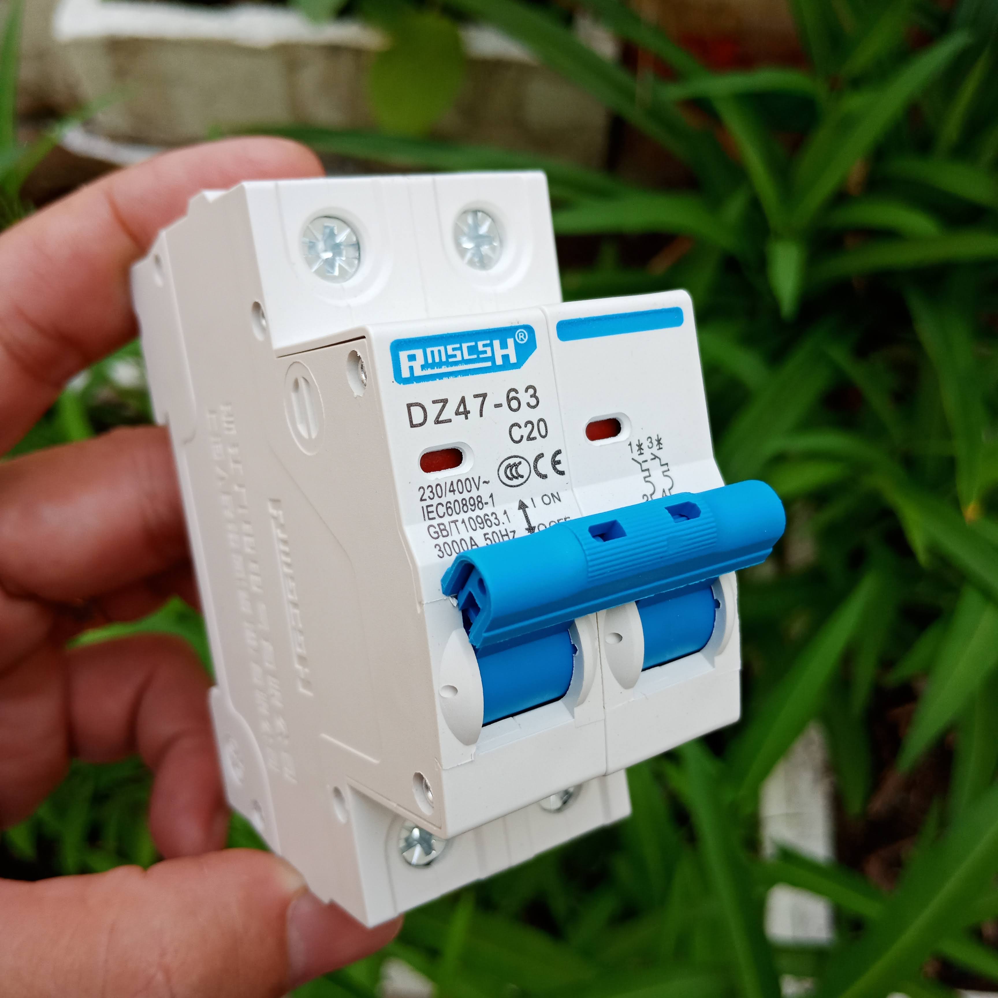 Cầu dao Aptomat CB 2 cực 20A 40A 220VAC RMSCSH