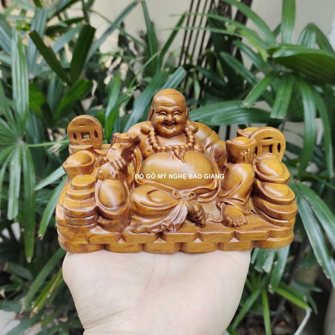 Tượng phật di lặc gỗ bách xanh