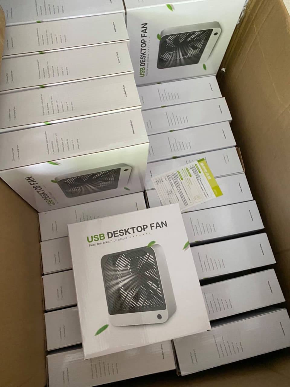 Quạt sạc cổng usb loại đẹp 22x22.5cm