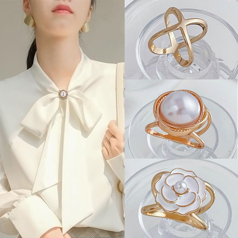 Nút Cài Khăn Choàng Lụa Mạ Vàng Hình Chữ Thập