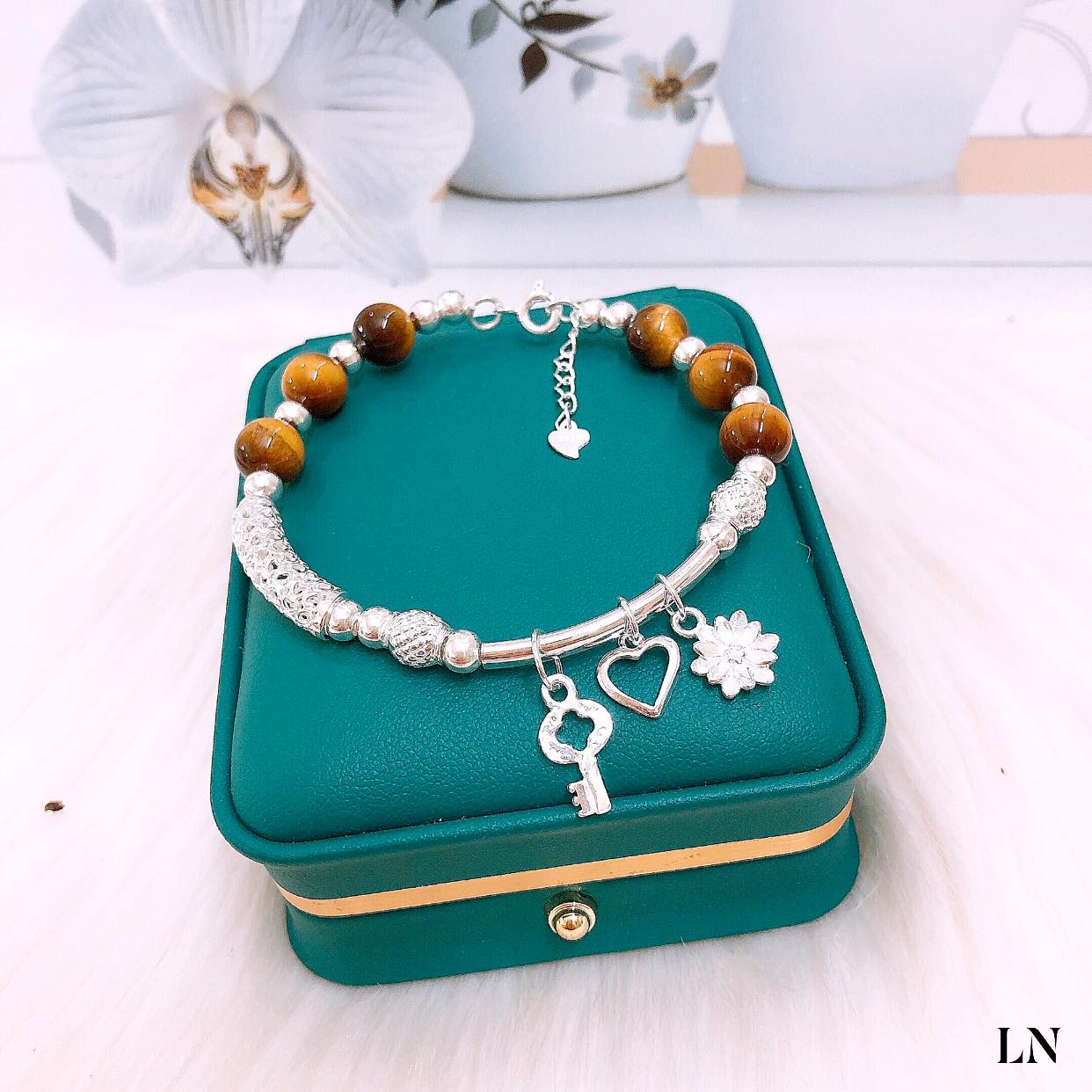 Vòng tay nữ mix đá phong thuỷ chất liệu bạc MS315