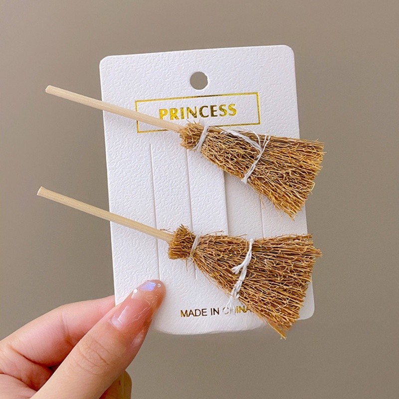 Set of 4 Cute Creative Design Hairpins Korean Fashion Grass Hairpins