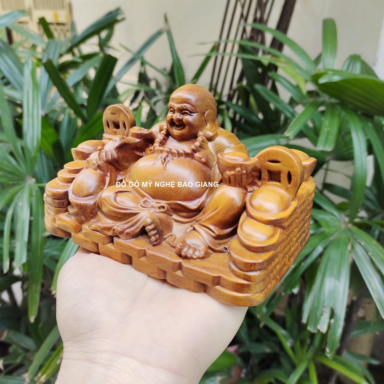 Tượng phật di lặc gỗ bách xanh