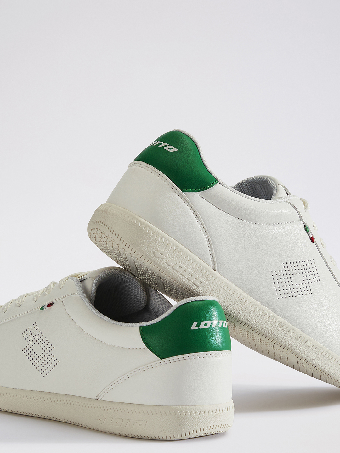Lotto%20Mavin%20Classic%20White%20-%20Green%C2%A0%20Sneakers%20For%20Men%20-%20Image%205