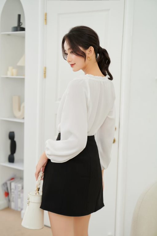 OLV - Áo Milky V Blouse