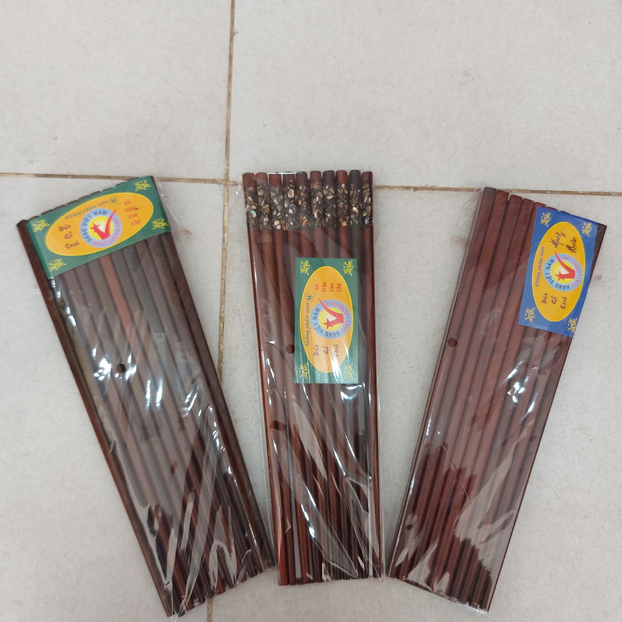 Đũa ăn gỗ Cẩm lai đầu vuông  (10 đôi)