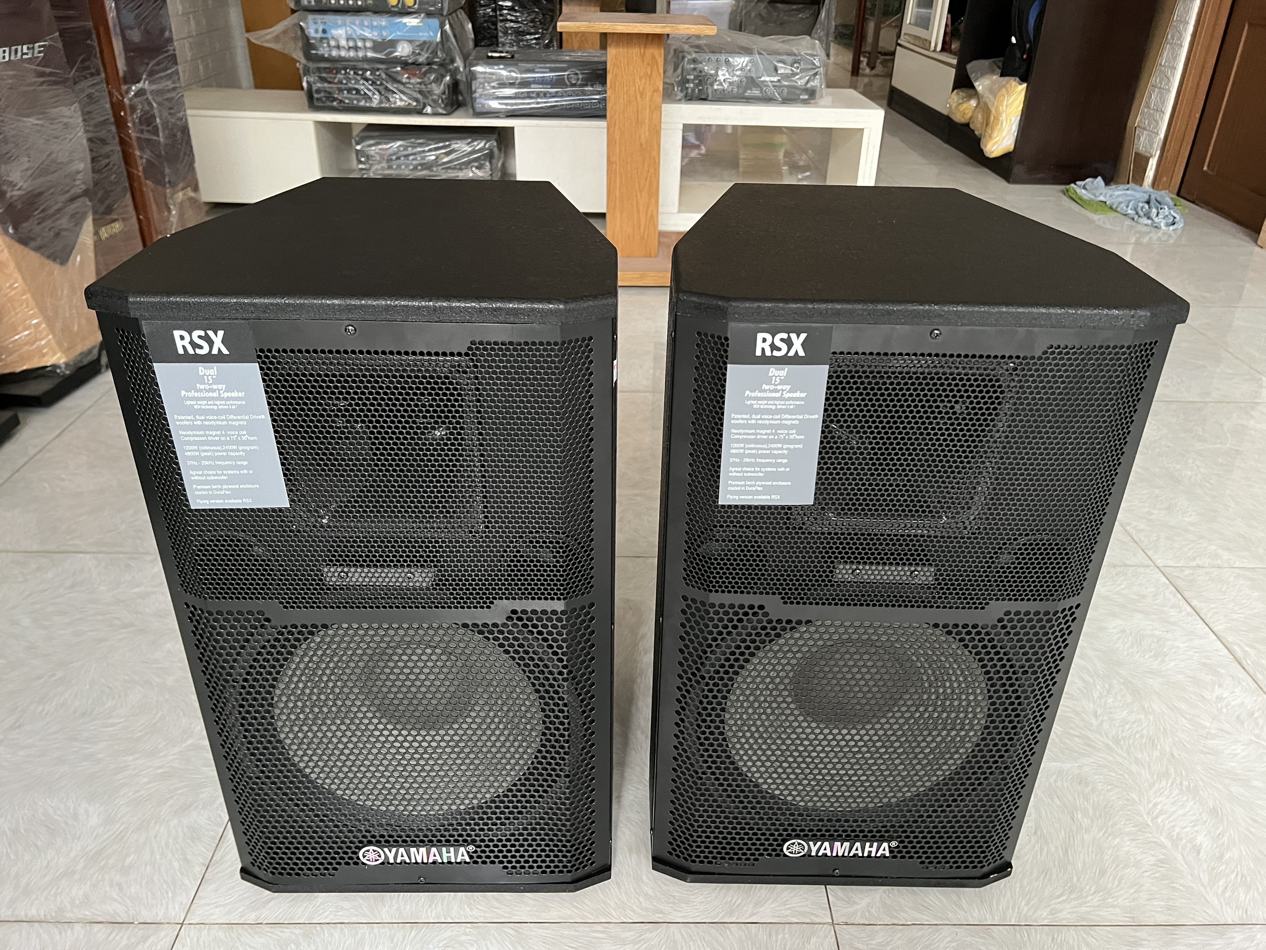Loa đứng 3 tấc sơn karaoke gia đình