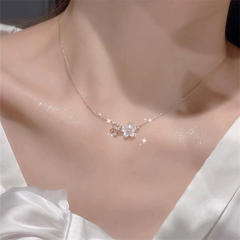 Fashion%20Elegant%20Delicate%20Cherry%20Blossom%20Necklace%20For%20Women%20Girls%20Trend%20Unique%20Elegant%20Clavicular%20Chain%20Jewelry%20Accessories%20Gift%20-%20Image%203