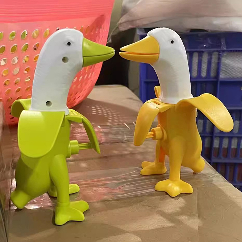 1PC%20Creative%20Kids%20Gifts%20Kawaii%20Banana%20Duck%20Water%20Gun%20Outdoor%20Funny%20Beach%20Fruit%20Shaped%20Water%20Gun%20YUEYING%20-%20Image%207