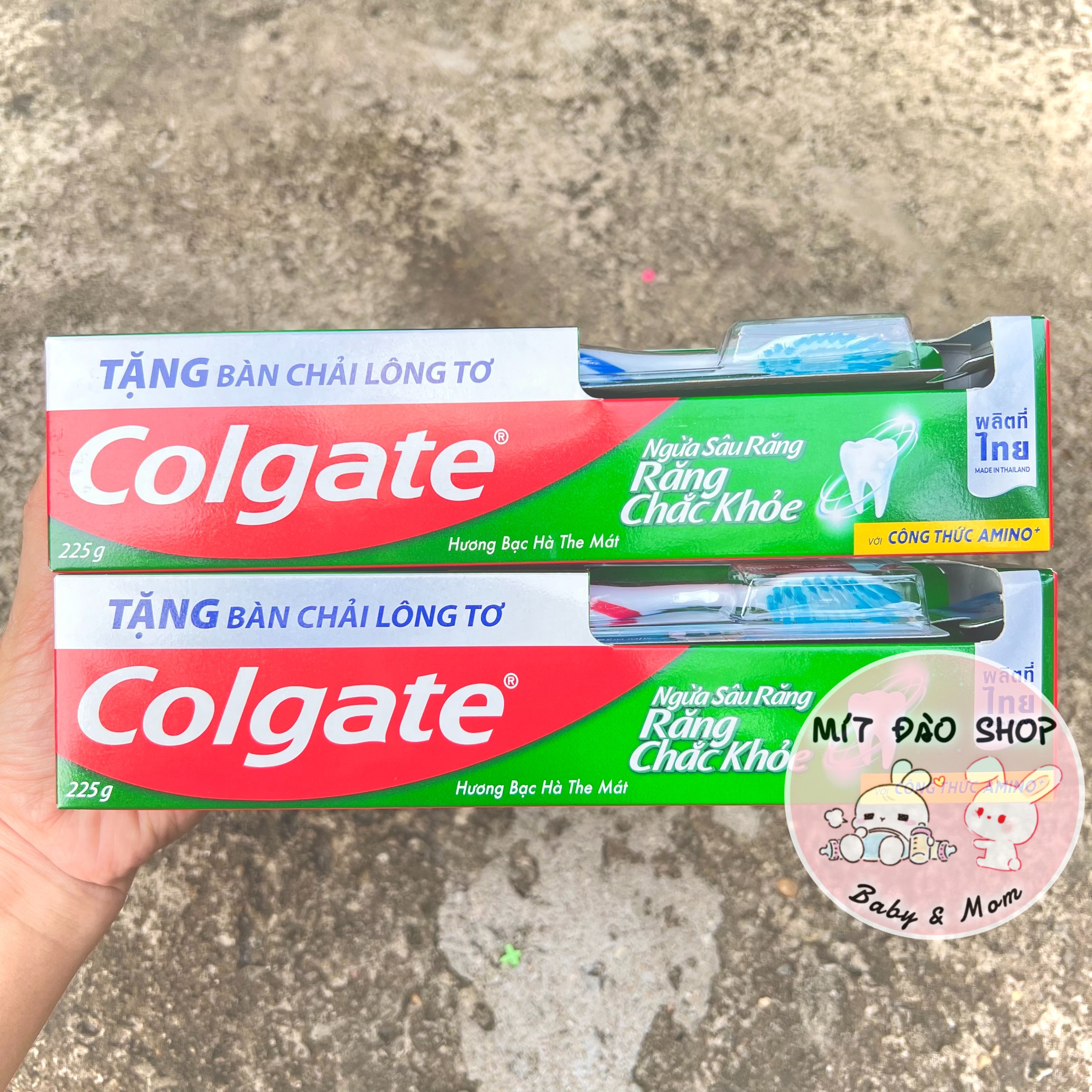 Kem đánh răng Colgate 225g/230g (tặng bàn chải đánh răng lông tơ)