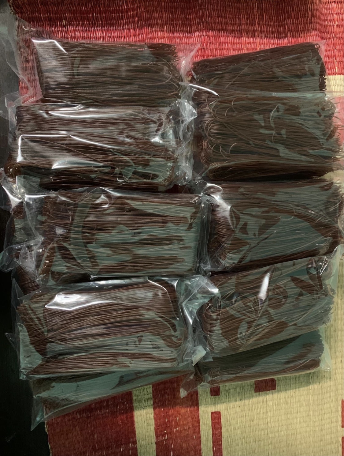 Bún lứt đen