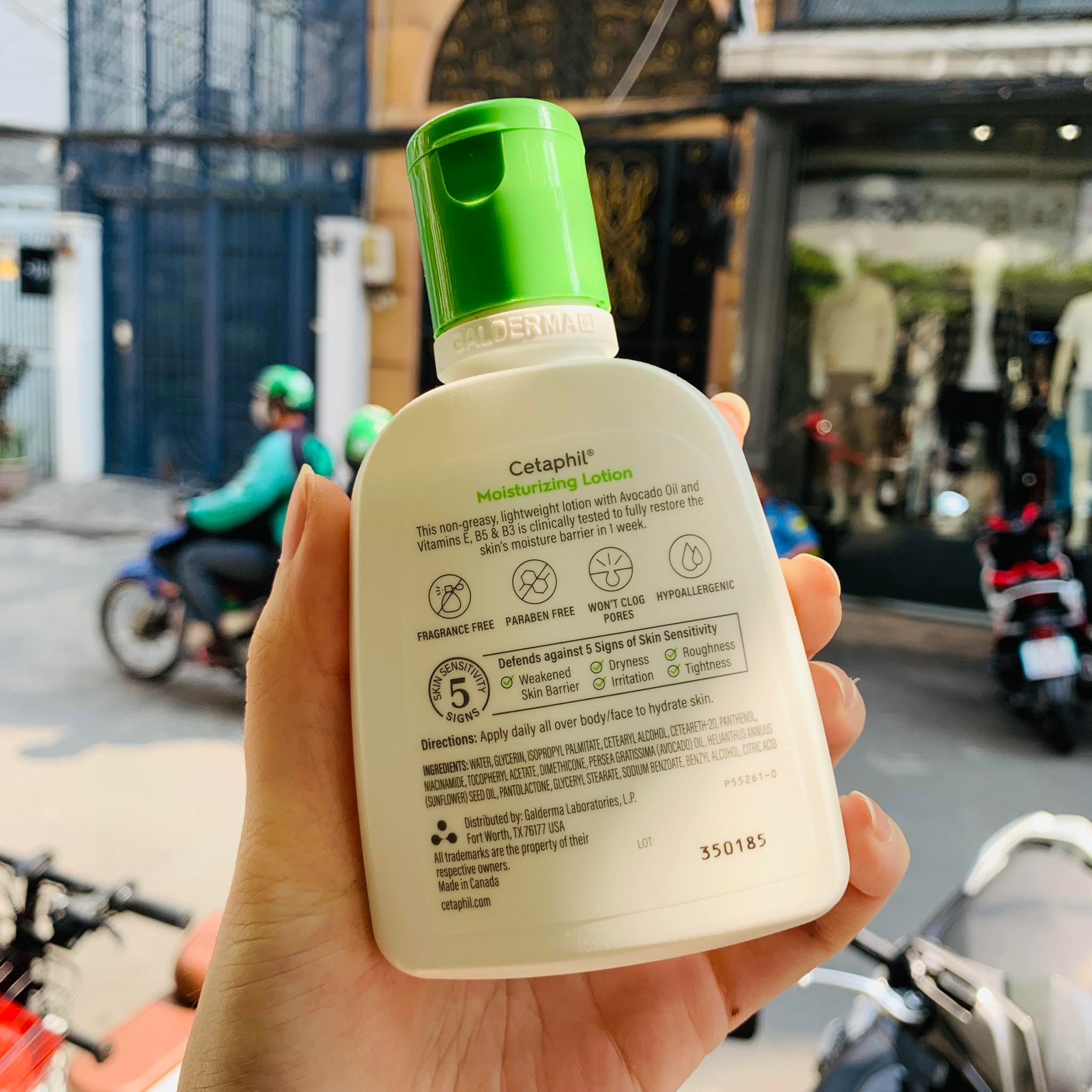 [SaigonScent][Travel Size] Sữa dưỡng thể Cetaphil Moisturizing Lotion ( 118mL )