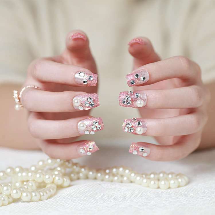 Bộ 24 Móng tay giả , nail giả A81( Keo sẵn sau các ngón tay)