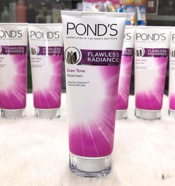 Sữa Rửa Mặt Sáng Da Ponds Flawless Radiance (100g)