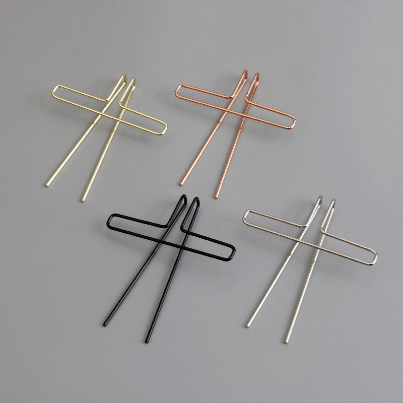 Creative Metal Music Book Clips Hollow Out Page Holder Pianos Stands Holder Guitar Piano Musician Helper Song Book Page Clips. 