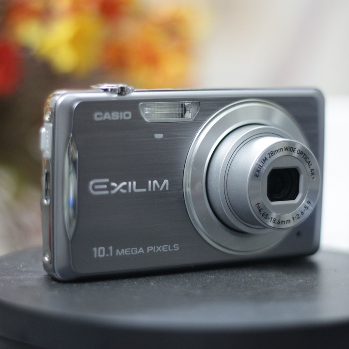 CASIO製 EXILIM ZOOM EX-Z270 グレー 1200万画素