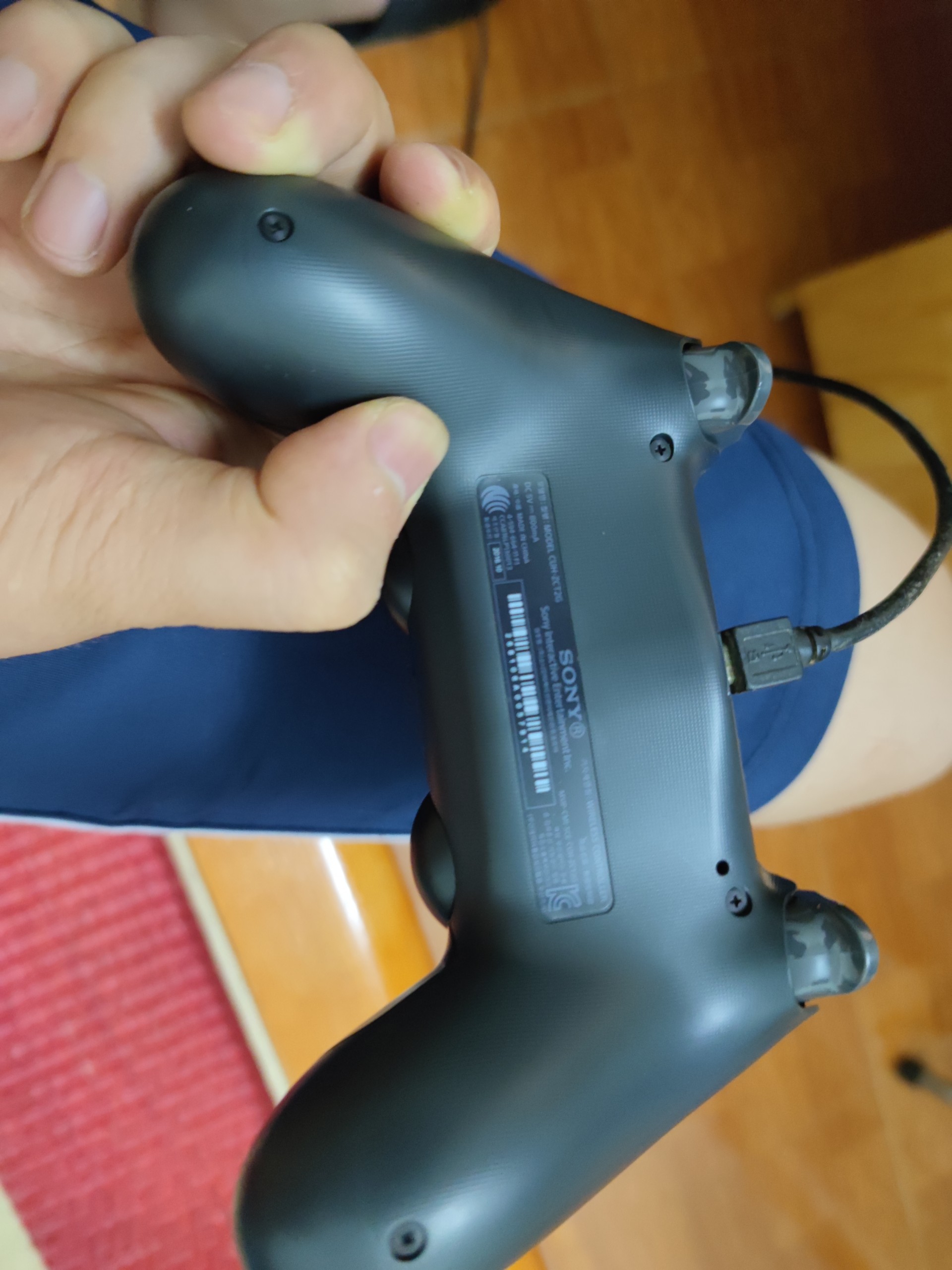 Tay cầm chơi game Dualshock 4 bản mới
