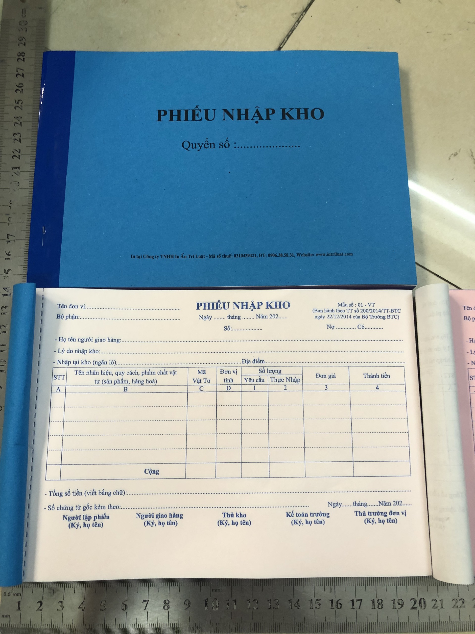 Phiếu Xuất Kho - Phiếu Nhập Kho kích thước 14x20,5Cm