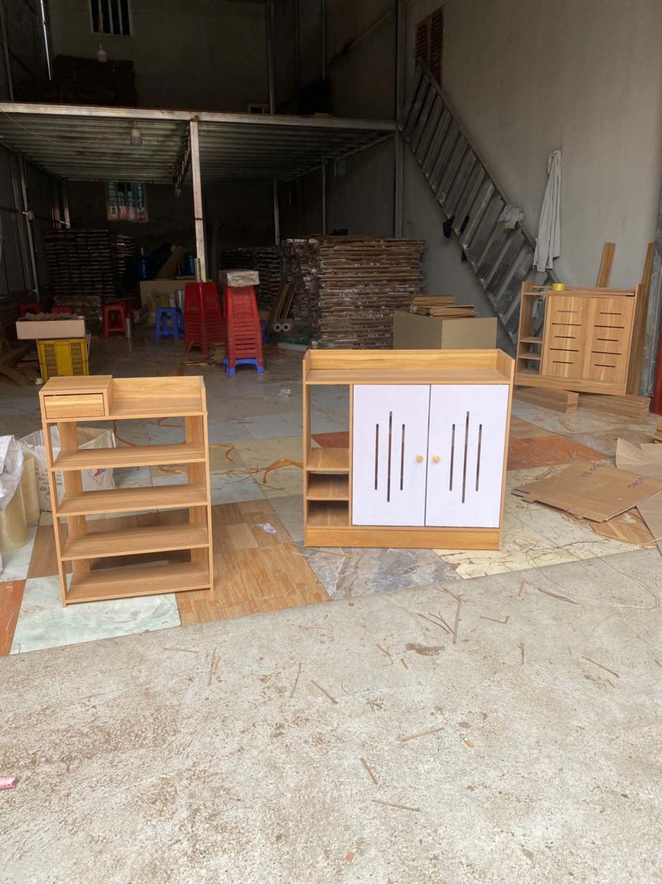 Tủ giày 3 ngăn 2 cánh gỗ xẻ