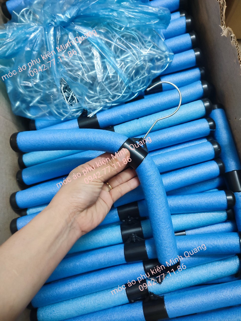 móc treo quần áo trẻ em,móc xốp