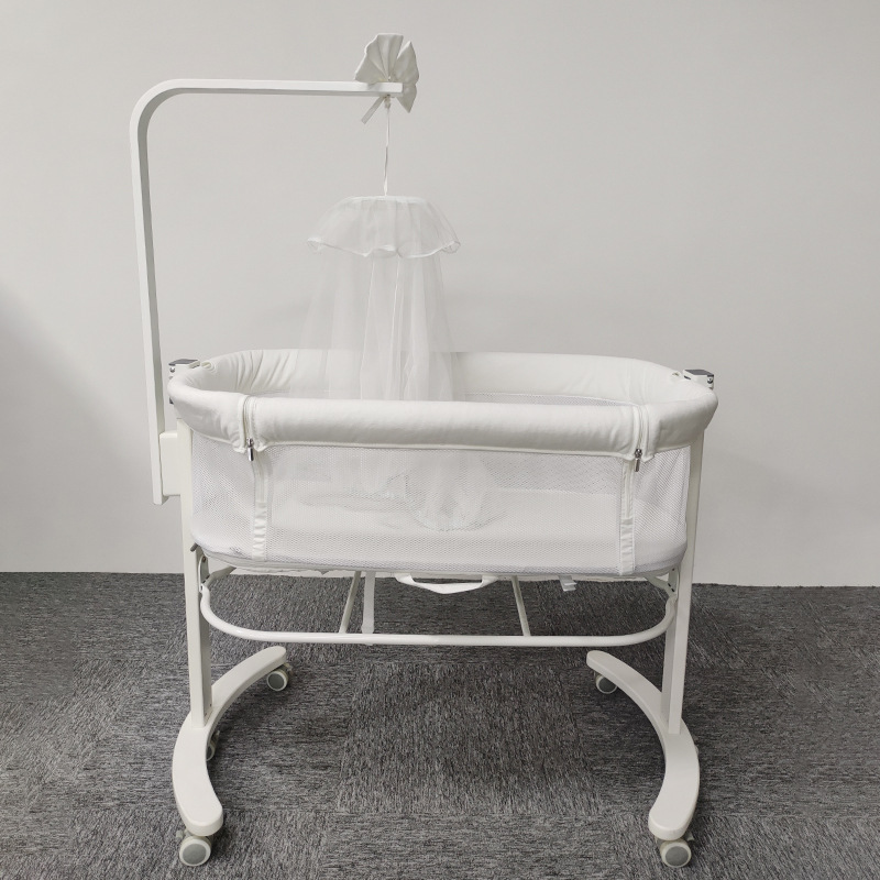 Solid Wood Framed Baby Bassinet Bedside Crib Bedside Sleeper