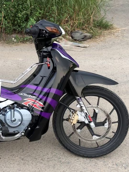 Tem Suzuki Satria 2000 Đen Tím