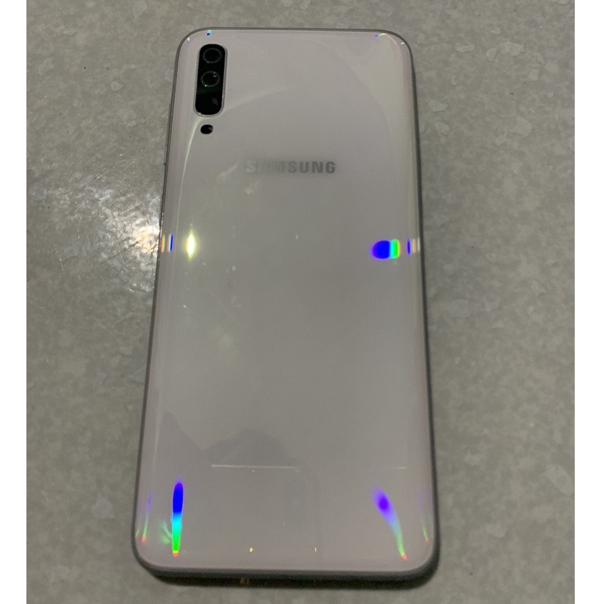 Bộ vỏ samsung A70 ( sườn,benzen,nút bấn,kính cam)
