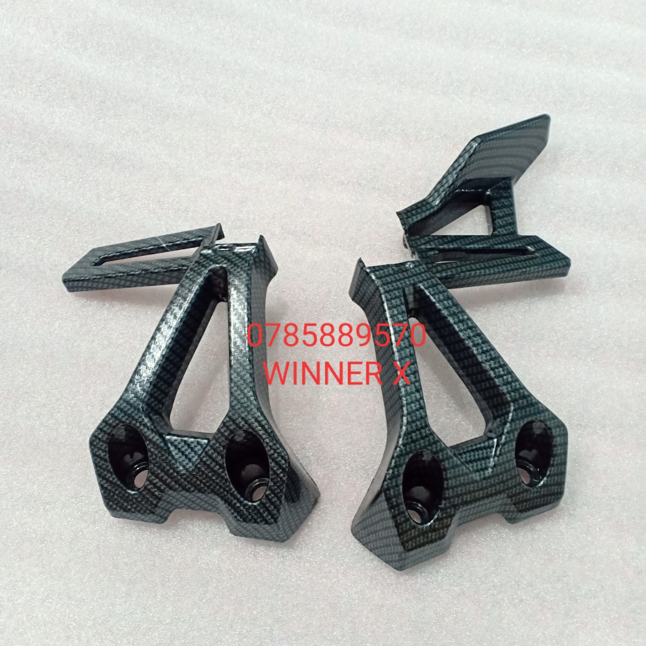 ỐP GÁC CHÂN TRƯỚC / SAU XE WINNER X ( V2 / V3 ) CARBON