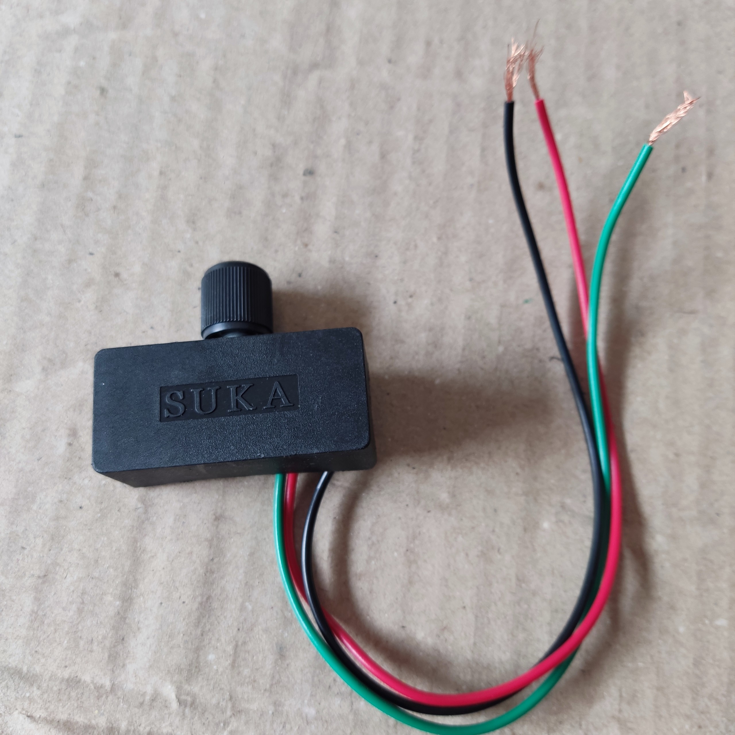 Chiết áp 12v điều chỉnh dòng máy bơm