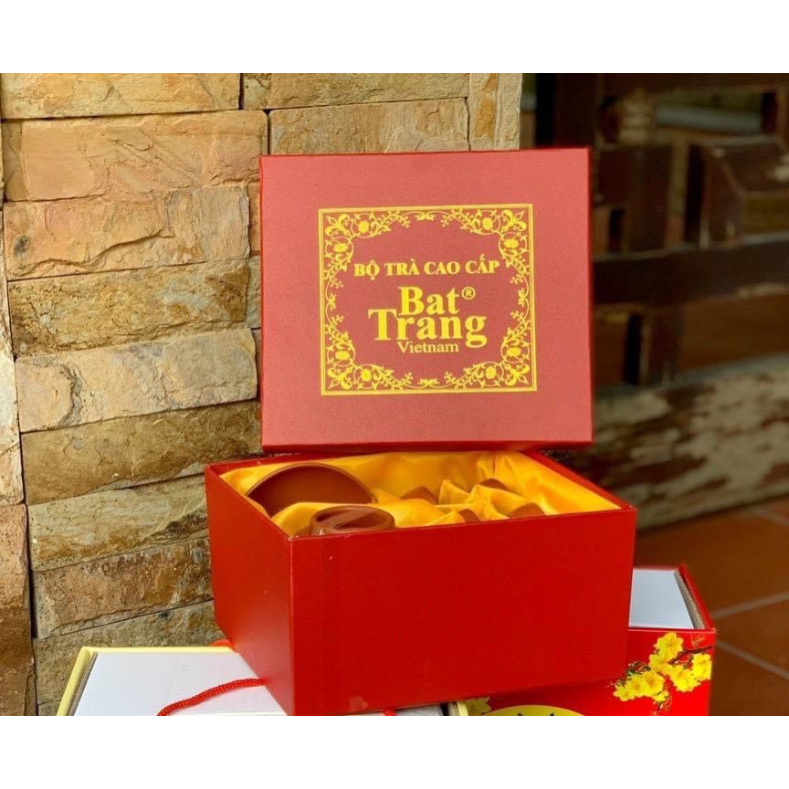 Hộp quà đựng ấm chén - hộp si đỏ lót lụa vàng