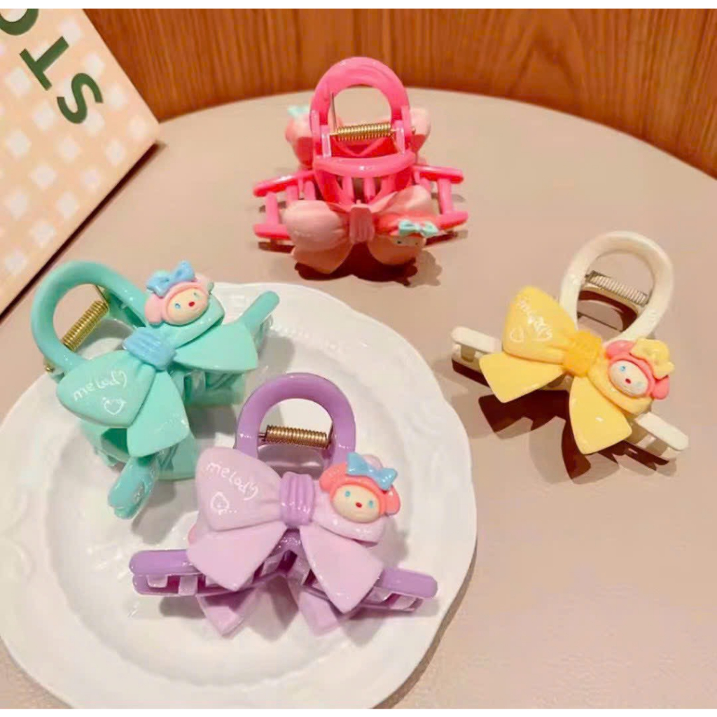Kẹp tóc càng cua cho bé hình gấu dâu cute