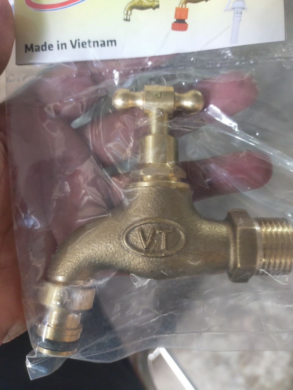 Vòi nước bằng đồng, vòi hồ thau phi 21