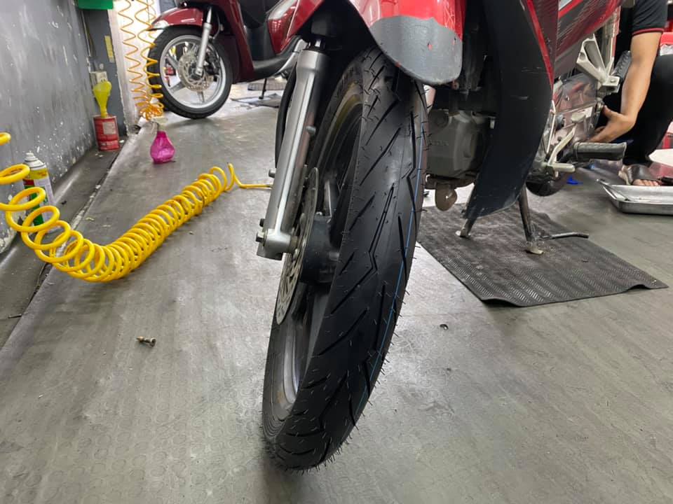 Vỏ Pirelli 70/90-17 Diablo Rosso Sport (150022)
