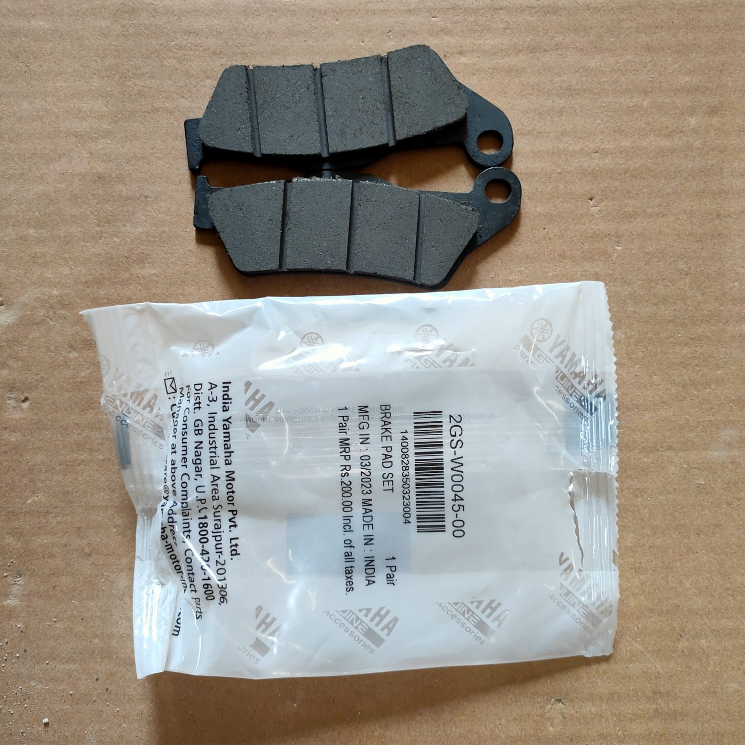 Front Brake Pad Set for Yamaha FZS V1, V2, V3 & V4, Fazer V1 & V2, R15 V1, V2, V3, V4 Bike (Authentic product Guarantee). 