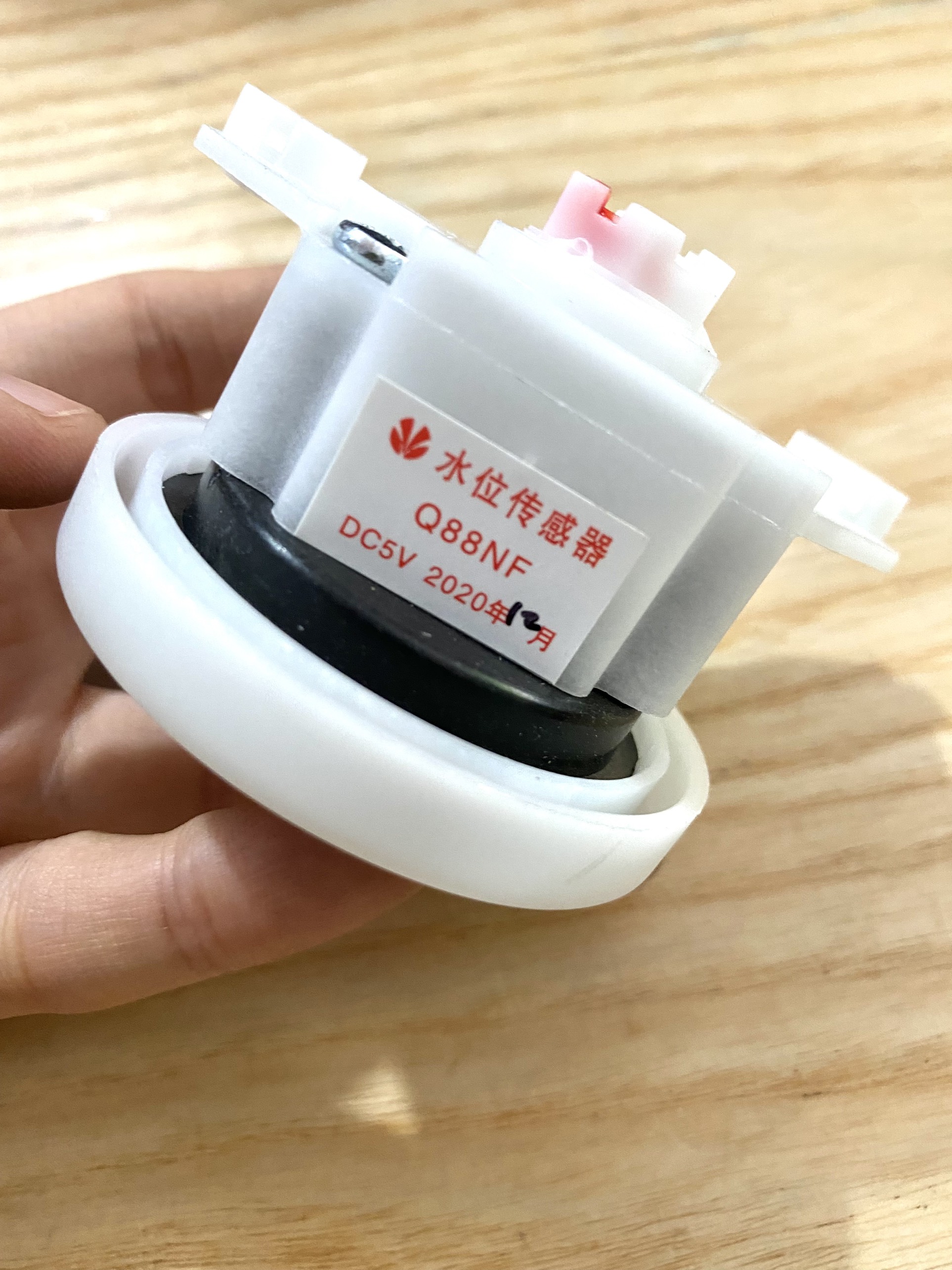Phao áp lực nước máy giặt Đa Năng 3 chân
