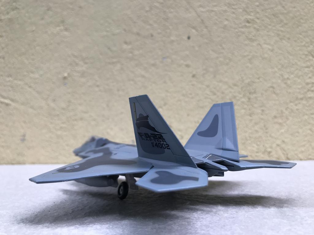 [HCM]Mô hình Máy bay Lockheed Martin F22 Raptor  1:100