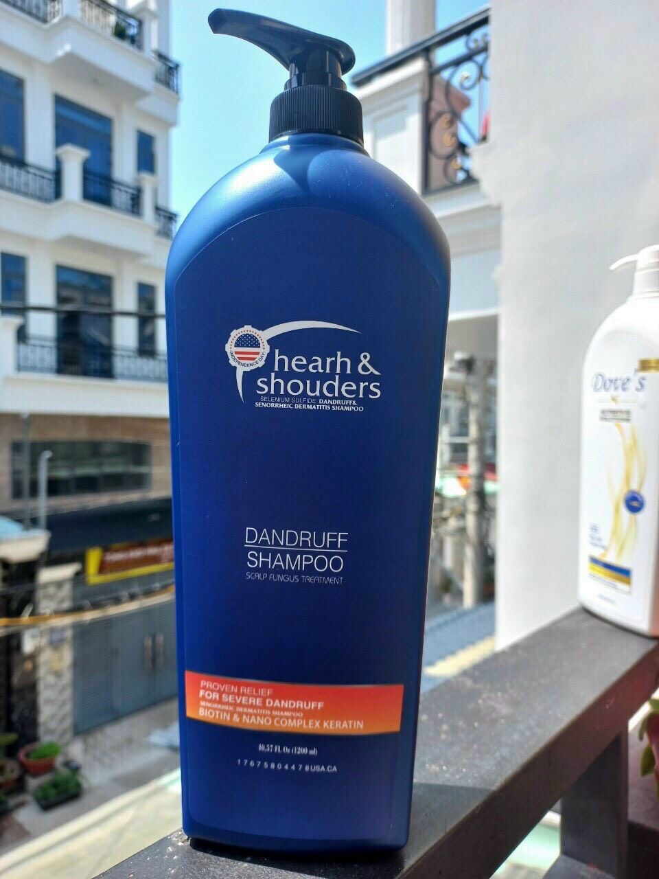Dầu gội Head & Shoulders Mỹ đặc trị gàu và nấm da đầu, chai 1200ml