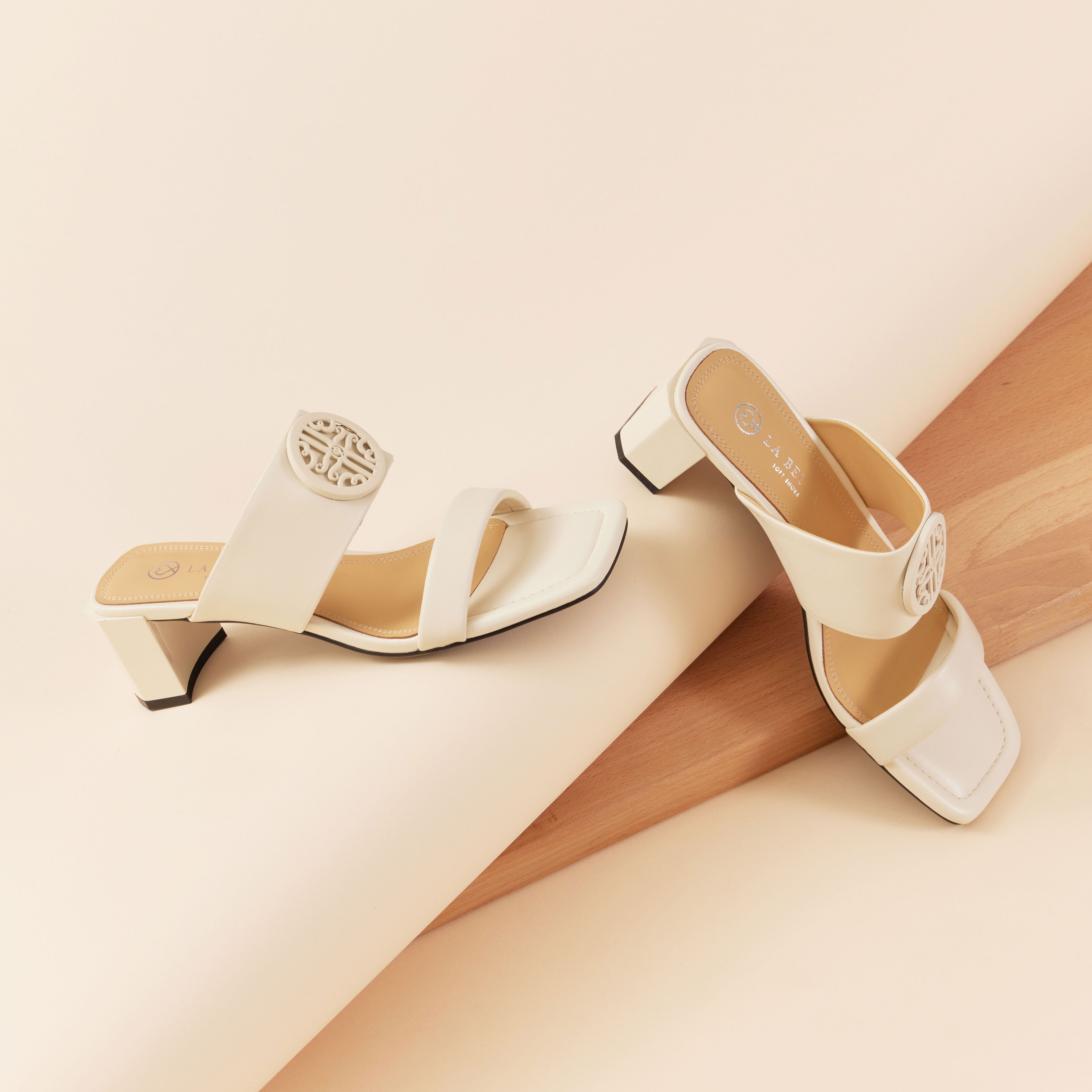 LA BELLA รุ่น LB SOFT STRAP SANDALS PEARL La Bella Soft Shoes