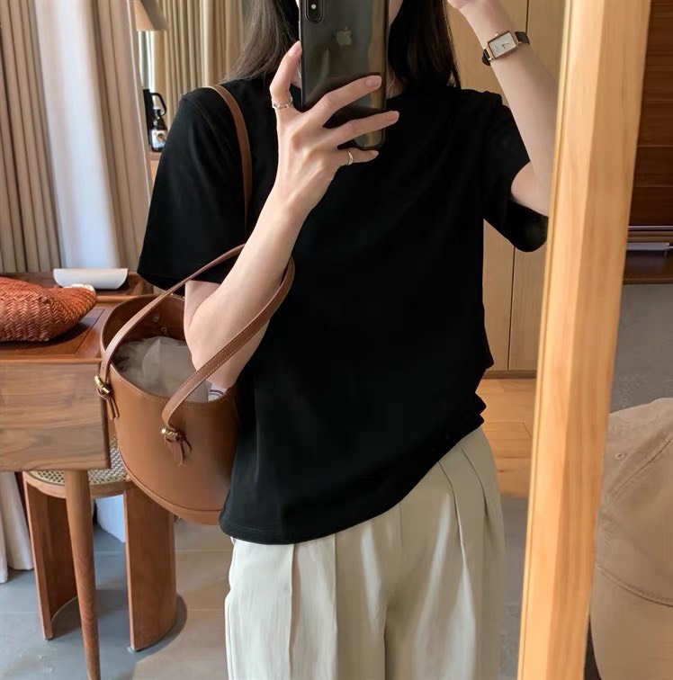 Áo Thun Nữ Basic Nhiều Màu - Tharo Clothing