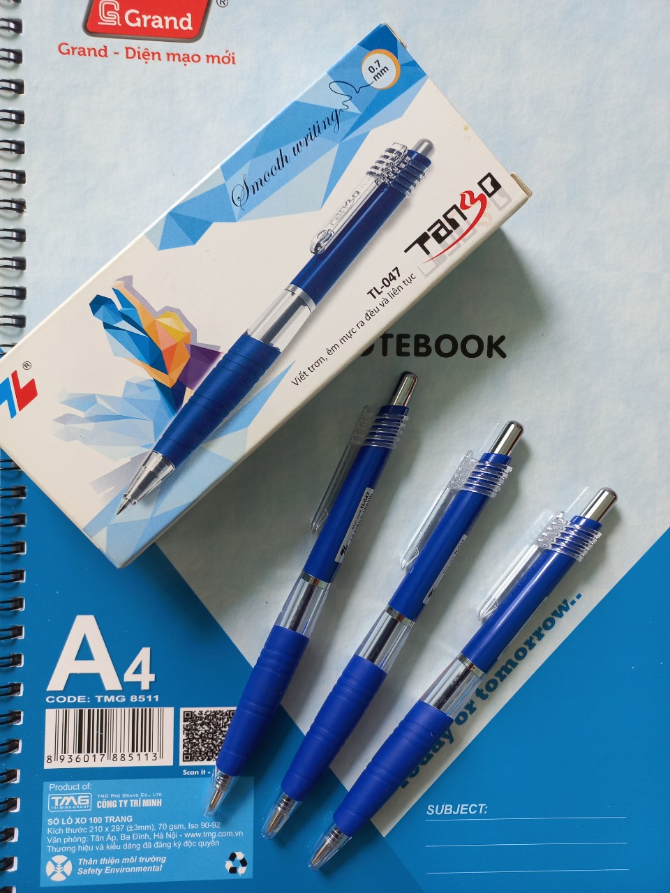 Bút bi Thiên Long TL047