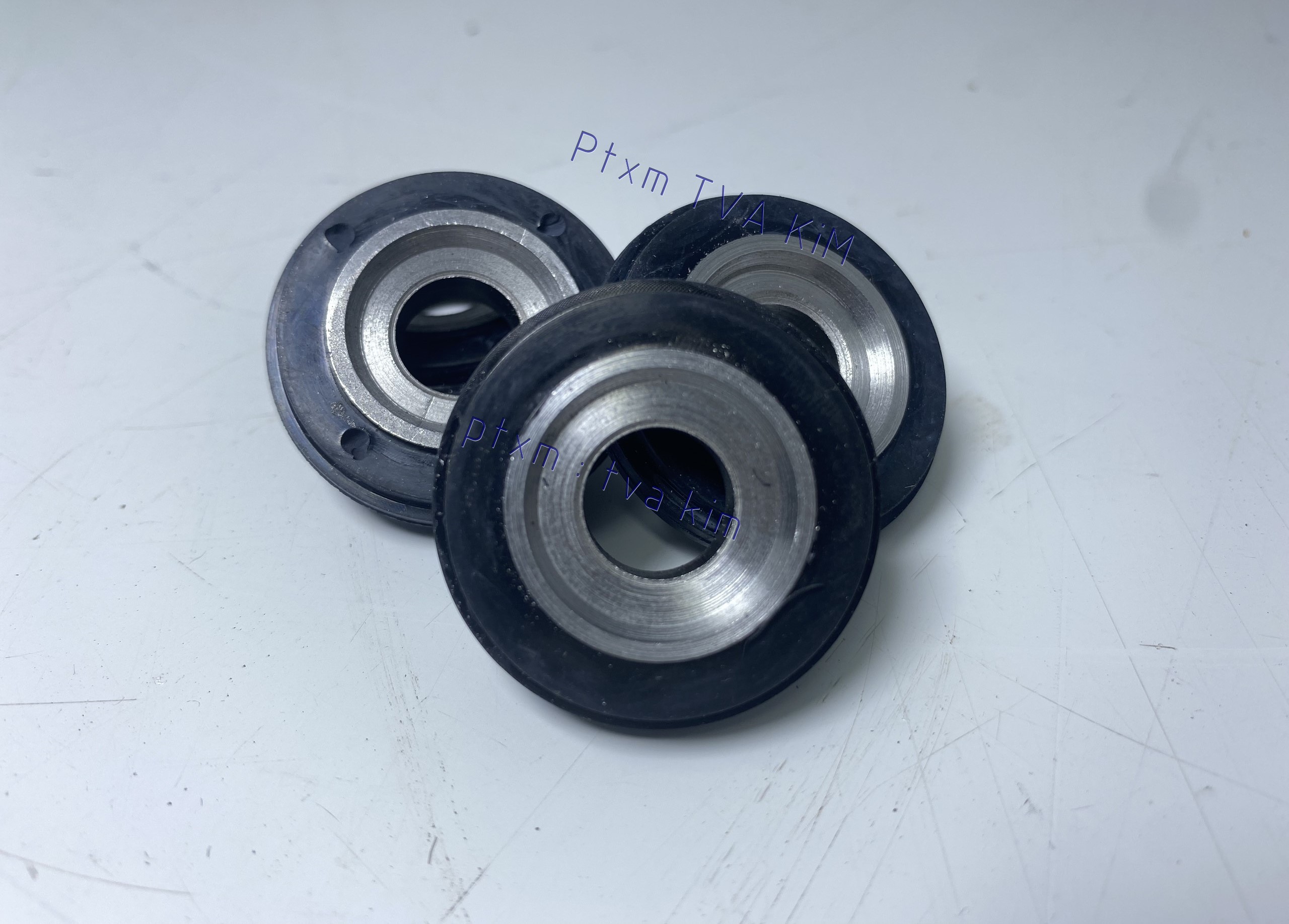 CAO SU ĐỠ SÊN CAM FUTURE 125cc bánh tì sên